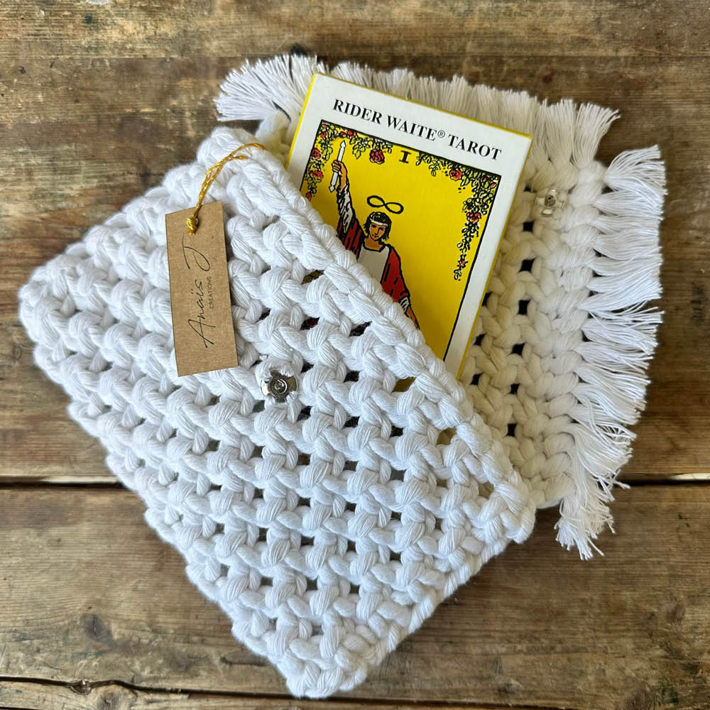Pochette Tarot en macramé – Blanc